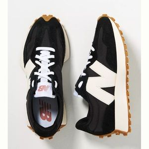New Balance 327 Sneakers